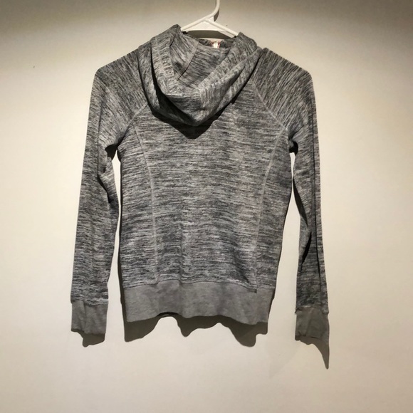 🥳2 for 15$🥳 Barely worn active jacket - Picture 2 of 4